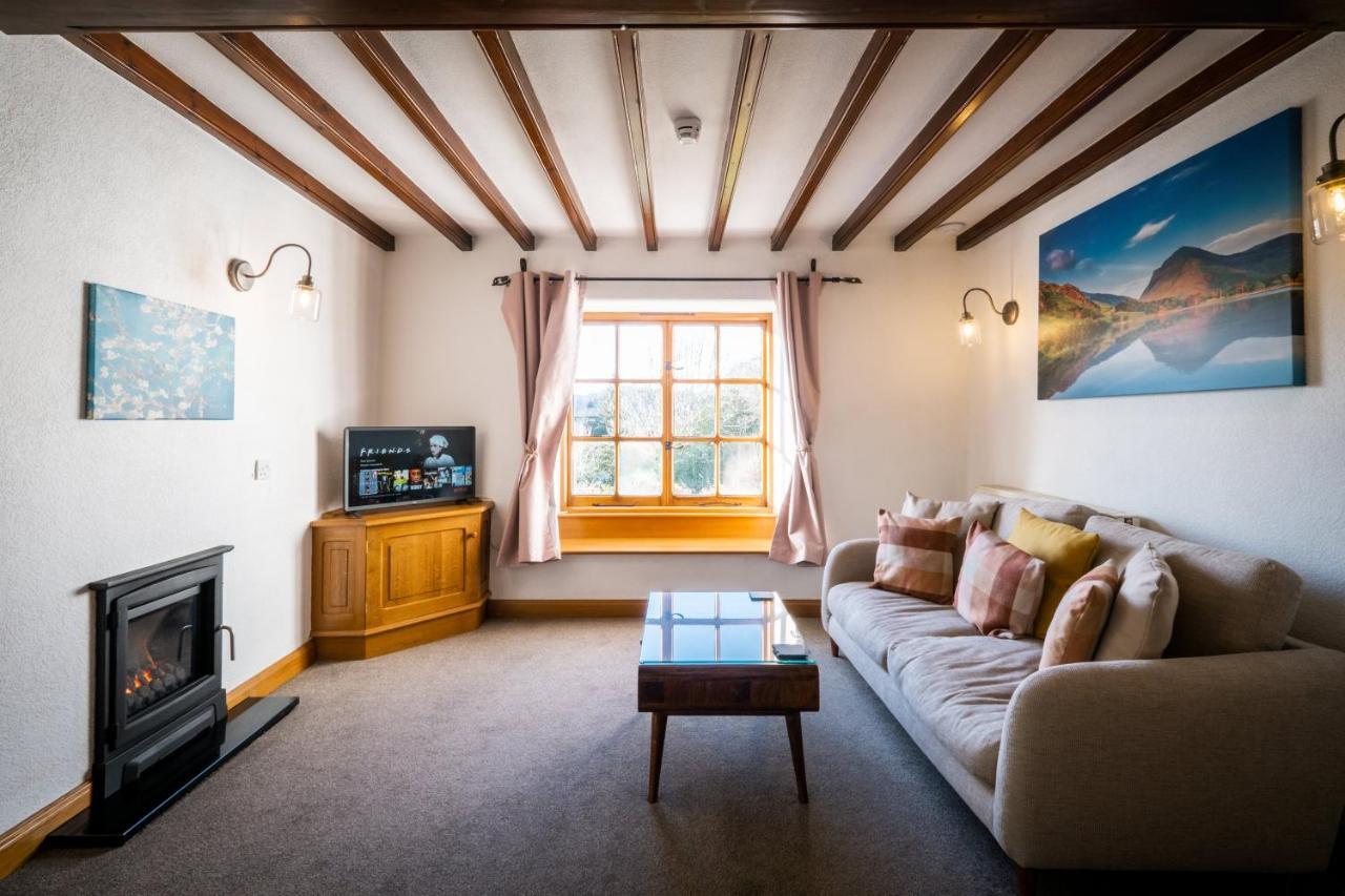 Stunning Cottage Grade 2 Listed With Parking And Hot Tub Боунес-он-Уиндермер Экстерьер фото